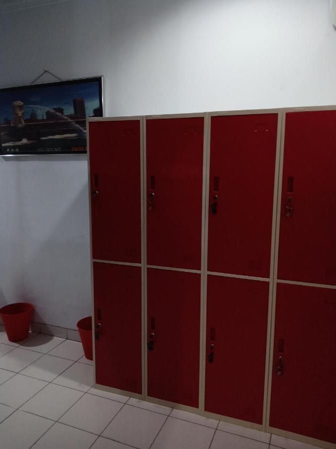 Reddoorz Hostel @ Feliz Noche Cengkareng Jakarta Eksteriør billede